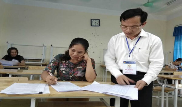 Thi THPT quốc gia 2019: Có ngăn chặn được sửa điểm, chấm chặt – lỏng môn tự luận?