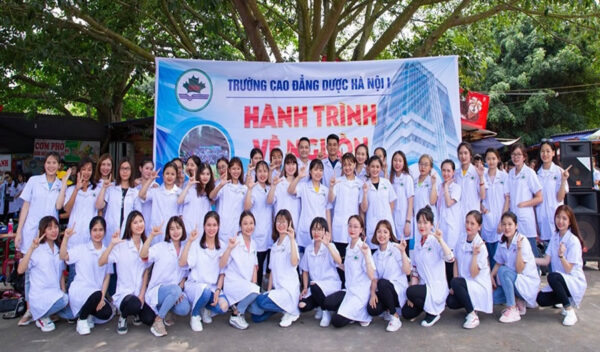 Báo Tiền phong – Cao đẳng Y Dược Tuệ Tĩnh: Đột phá với mô hình đào tạo, việc làm