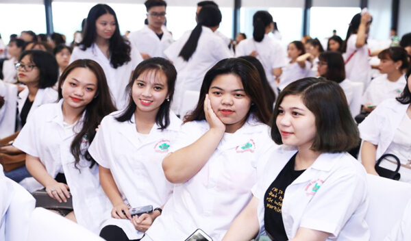 Học phí cao đẳng dược