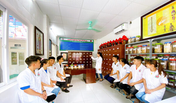 Báo Sức khỏe đời sống – Trường Cao đẳng Y Dược Tuệ Tĩnh Hà Nội: Hành trình vươn tới tầm cao mới