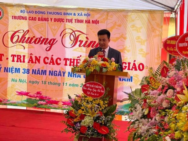 Buổi Lễ Giao Lưu Và Gặp Mặt Tri Ân Các Thế Hệ Giảng viên Trường Cao đẳng Y Dược Tuệ Tĩnh Hà Nội Qua Các Thời Kỳ