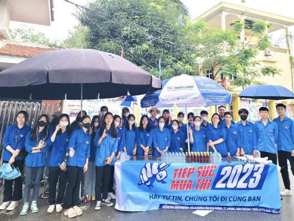 Các hoạt động tiếp sức mùa thi của thầy và trò Nhà trường