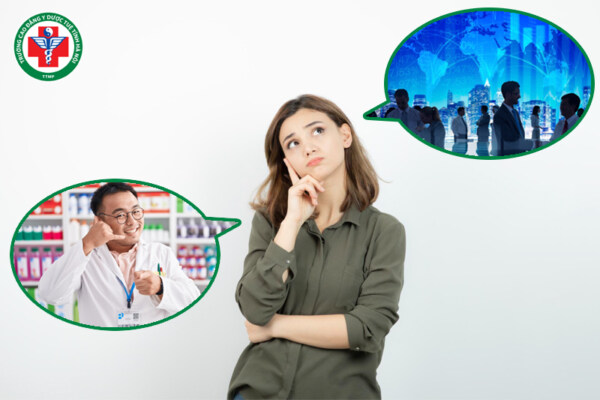 Nên học Dược hay Kinh tế trong năm 2025? Gợi ý và tư vấn tuyển sinh