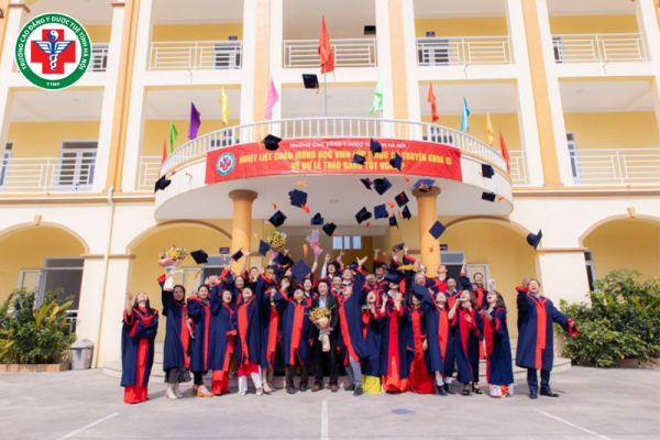 Thông báo xét tuyển thí sinh tốt nghiệp THPT học Cao đẳng Y Dược