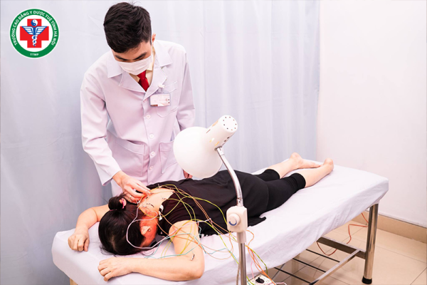 Bác sĩ y học cổ truyền có được học định hướng chuyên khoa khác không?