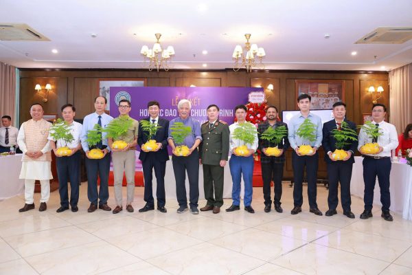 Lễ Ký Kết Hợp Tác “Tinh Hoa Thực Hành”: Mở Ra Cơ Hội Phát Triển Vượt Trội Cho Sinh Viên Trường Cao đẳng Y Dược Tuệ Tĩnh Hà Nội