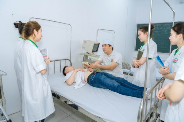 Liên thông Y Dược - điều kiện, lộ trình học và hồ sơ đăng ký
